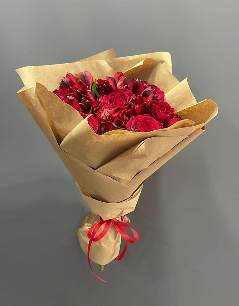 Букет цветов из: Альстромерии и Розы в Бородино ГО Мытищи