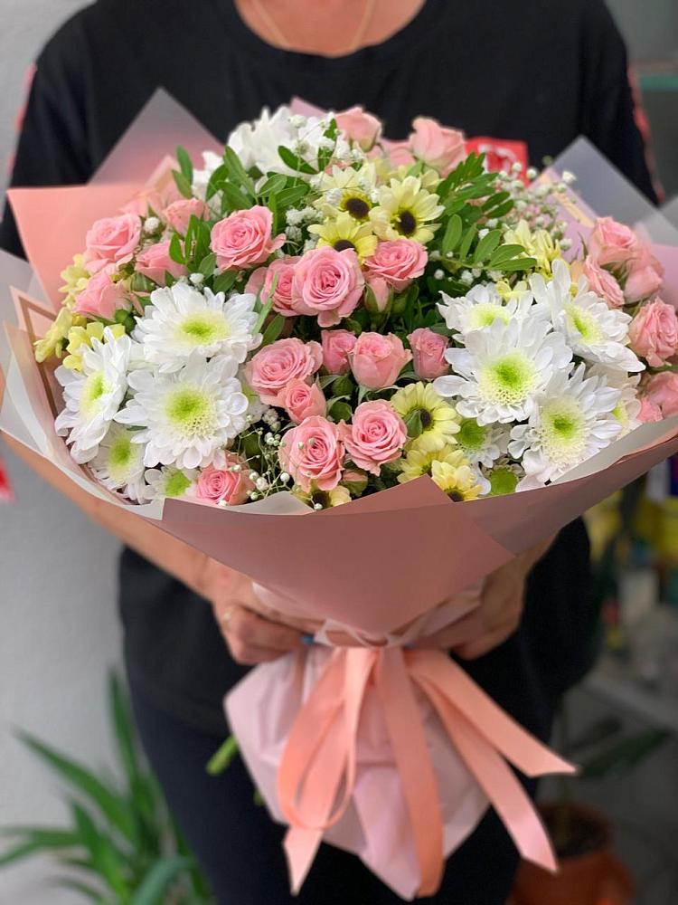 Букет цветов из: Розы и Хризантемы в Бородино ГО Мытищи