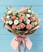 Букет цветов из:  Розы, Альстромерии и Лизиантусы в Бородино ГО Мытищи