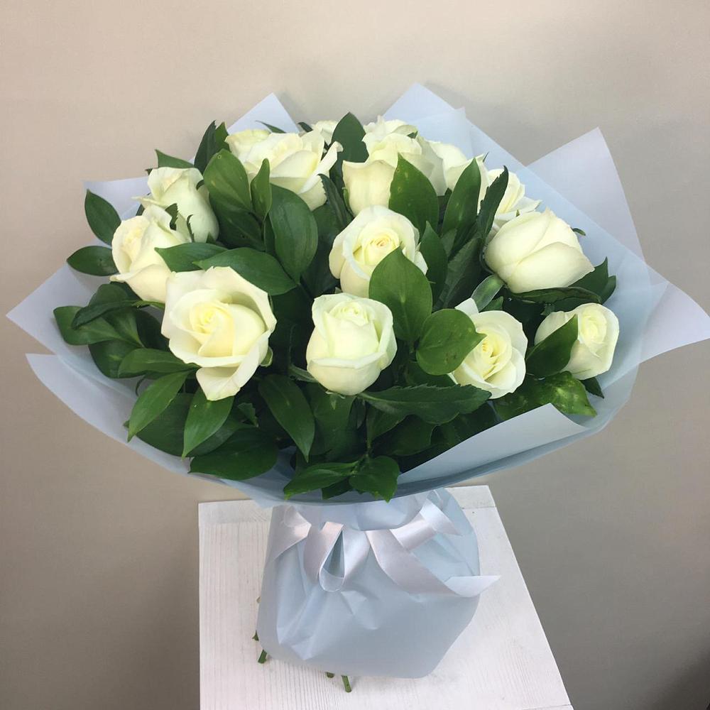 Букет 15 Белых роз Проуд в Бородино ГО Мытищи