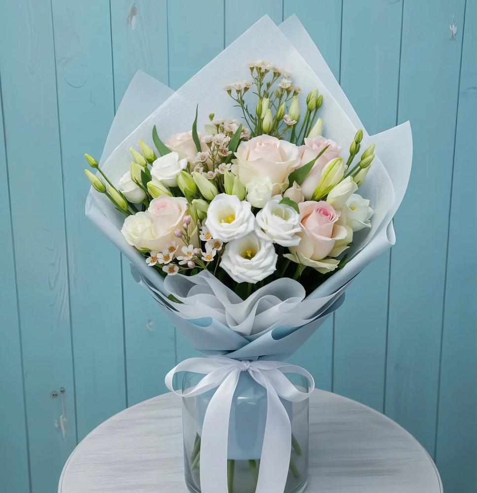 Букет цветов из: Розы и Лизиантусы в Бородино ГО Мытищи