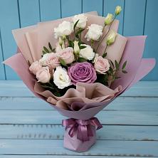 Букет цветов из:  Розы и Лизиантусы в Бородино ГО Мытищи