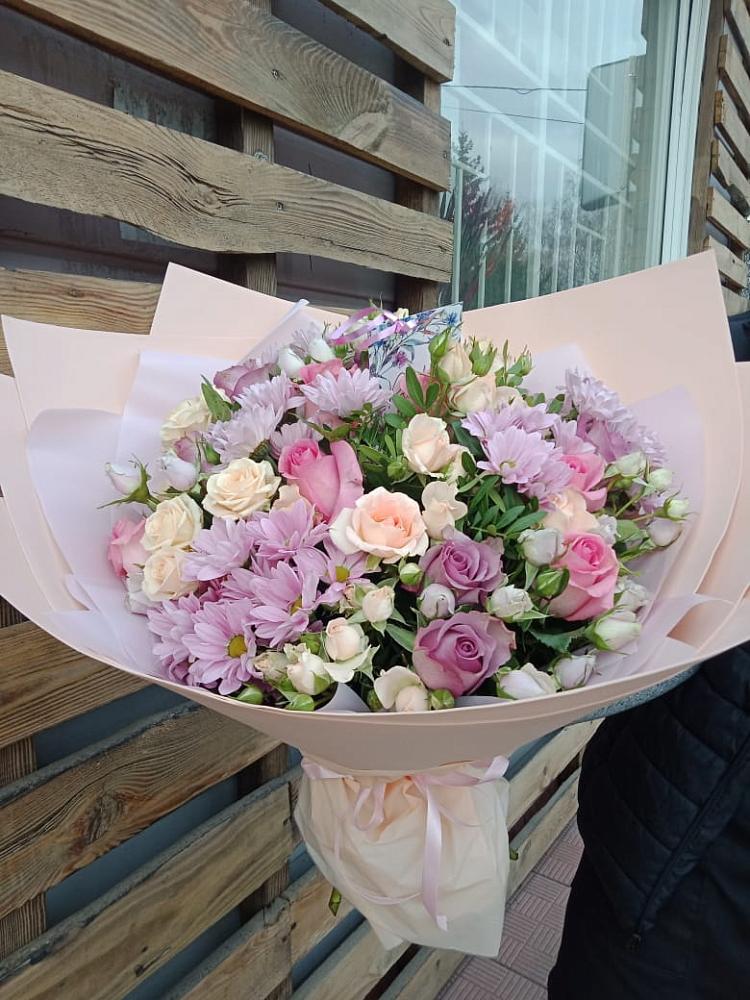 Букет цветов из: Розы и Хризантемы в Бородино ГО Мытищи