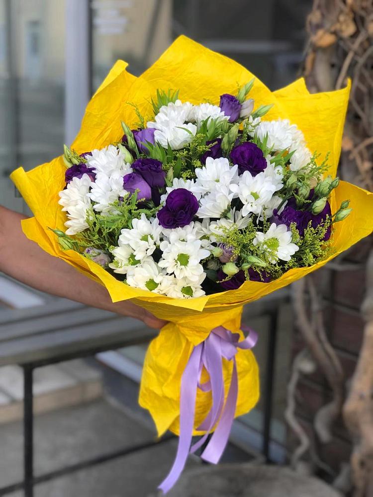 Букет цветов из: Ирисы, Хризантемы и Ромашки в Бородино ГО Мытищи