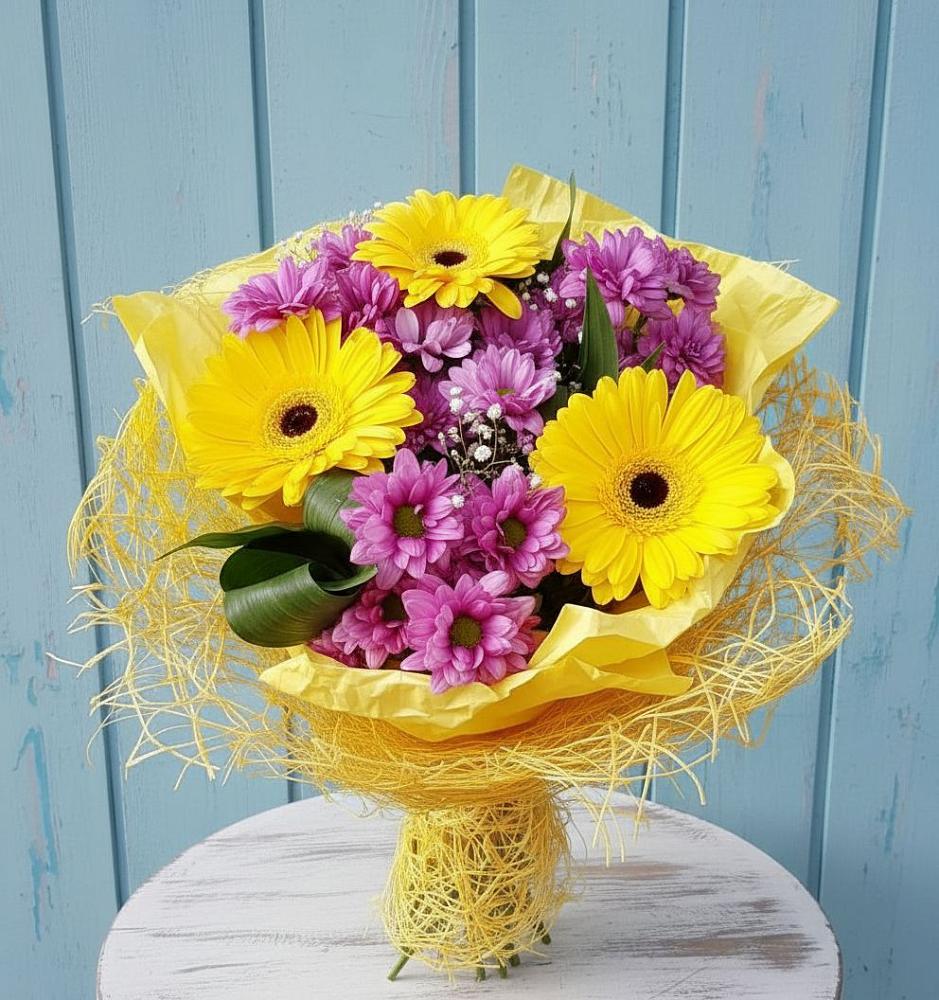 Букет цветов из: Хризантемы и Герберы в Бородино ГО Мытищи