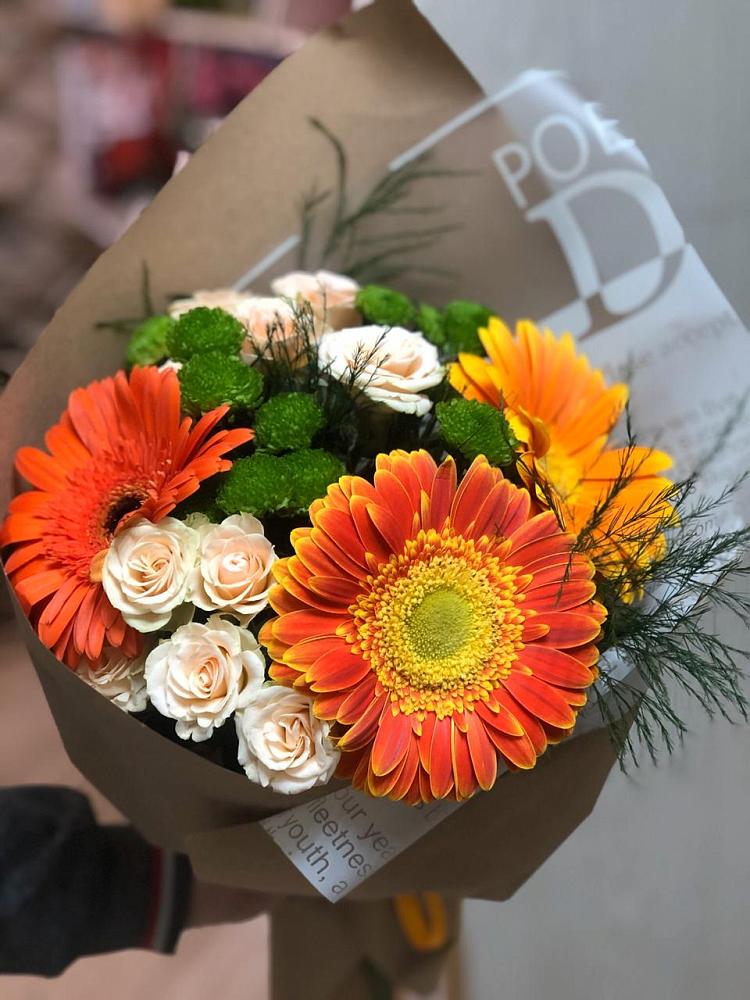 Букет цветов из: Герберы, Хризантемы и Розы в Бородино ГО Мытищи