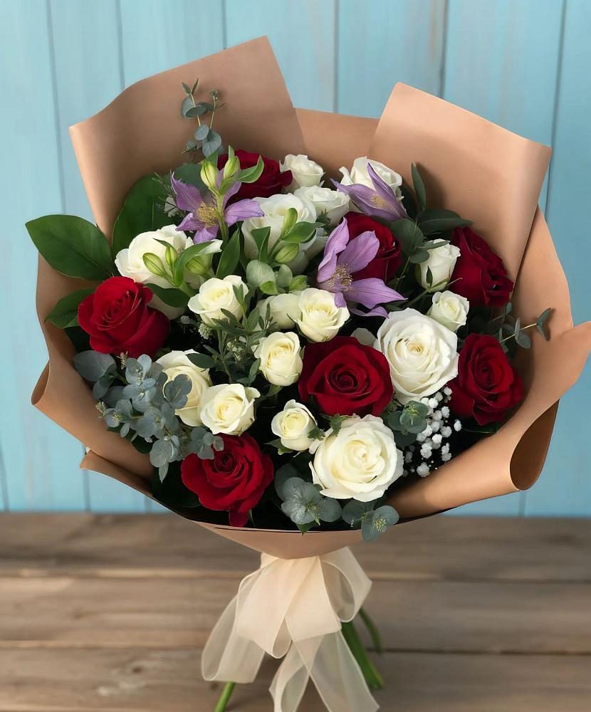 Букет цветов из: Розы и Альстромерии в Бородино ГО Мытищи