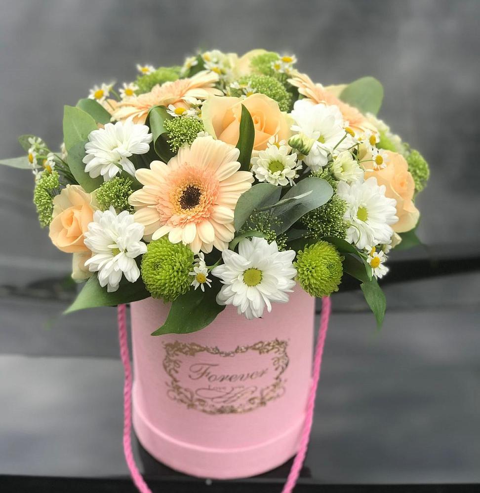 Цветочная композиция из Розы, Герберы и Хризантемы в шляпной коробке в Бородино ГО Мытищи