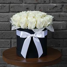 Цветочная композиция из Розы в шляпной коробке в Бородино ГО Мытищи