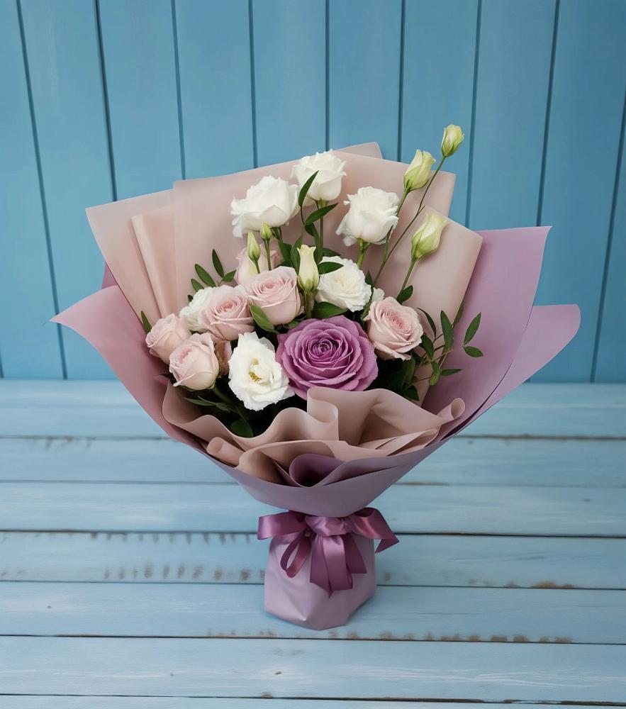 Букет цветов из: Розы и Лизиантусы в Бородино ГО Мытищи